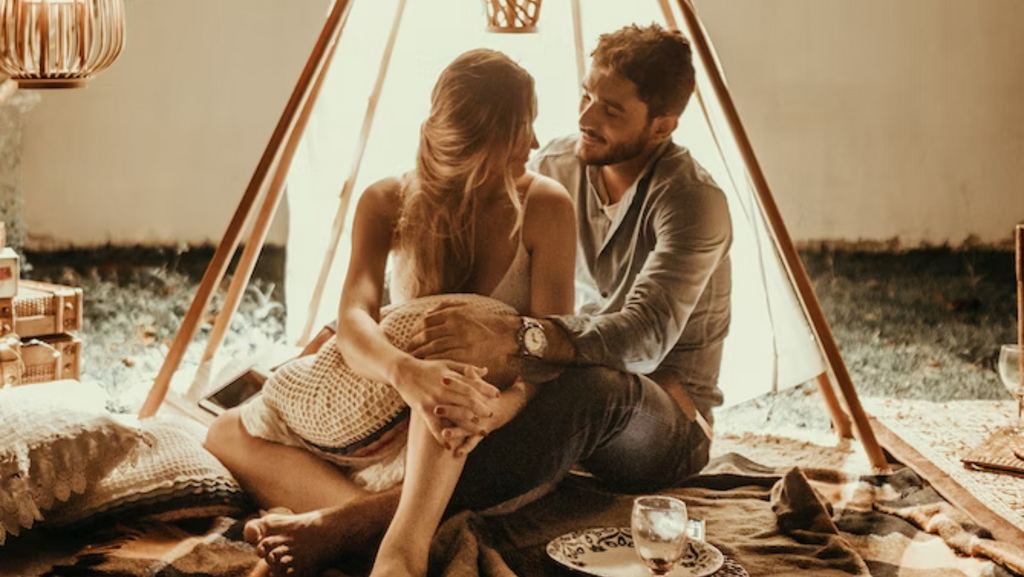 Explorando los inicios de una relación: Íntimoos, el juego de cartas ideal